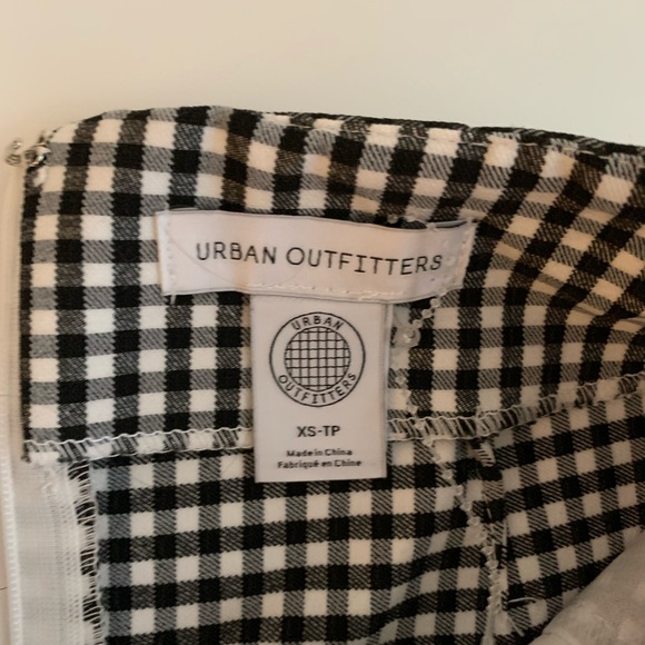 UO MINI SKIRT gingham never worn - Picture 3 of 4